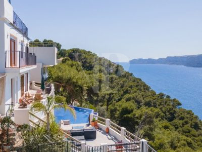 Вилла с 3 спальнями в Хавеа