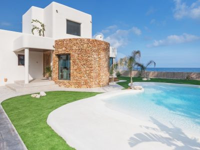 4 Bedroom Villa with Sea Views in Dénia