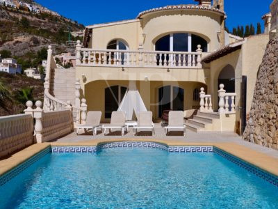 3 Bedroom Villa with Sea Views in Cumbre del Sol