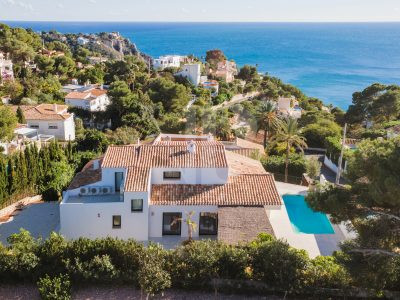 5 Bedroom Villa with Sea Views in Jávea